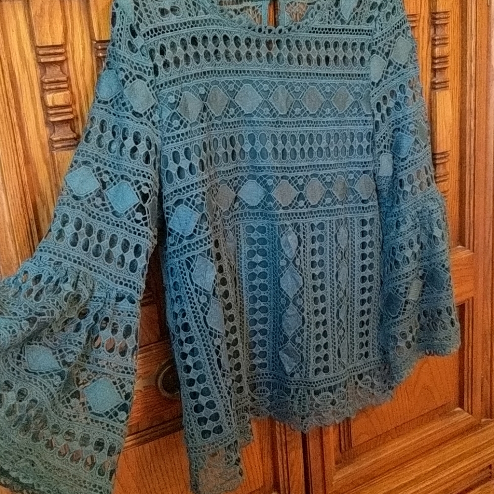 Crotchet Bell Sleeve Top - Picture 3 of 6